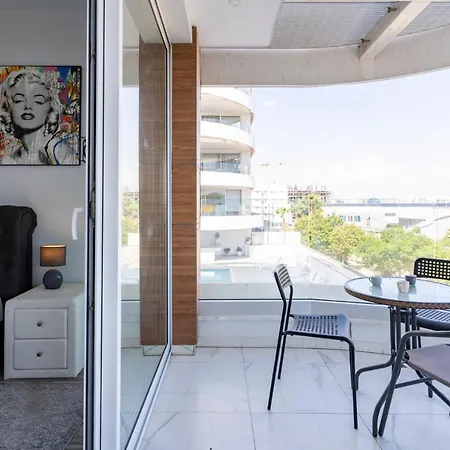 Starlet 1-bedroom In דירה *