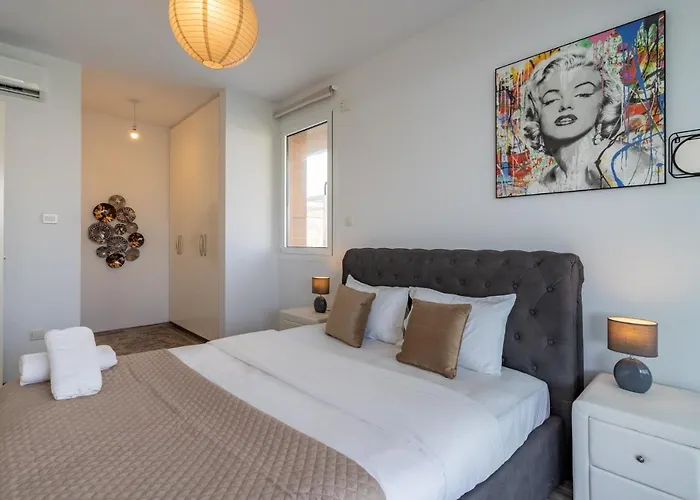 Starlet 1-bedroom In Appartement *